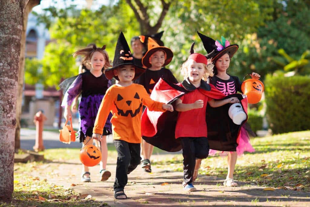 Kids' Halloween Costumes: 7 Easy Homemade Ideas